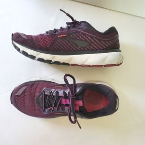 Brooks Women's Ghost 12 Running Shoes workout fitness jogging athletic